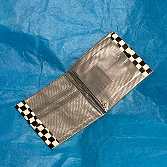 🟢5/$25  𝑯𝒂𝒏𝒅𝒎𝒂𝒅𝒆 Checkerboard Duct Tape Wallet - Picture 3 of 9